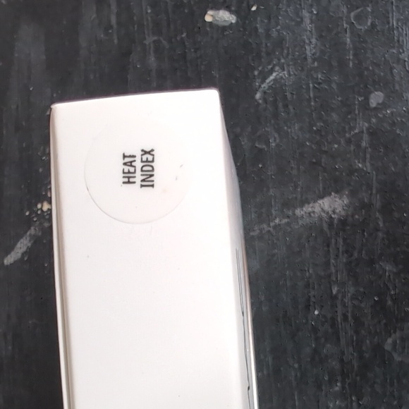 MAC Glow Play Cushiony Blush-Color: Heat Index- NIB - Picture 7 of 8